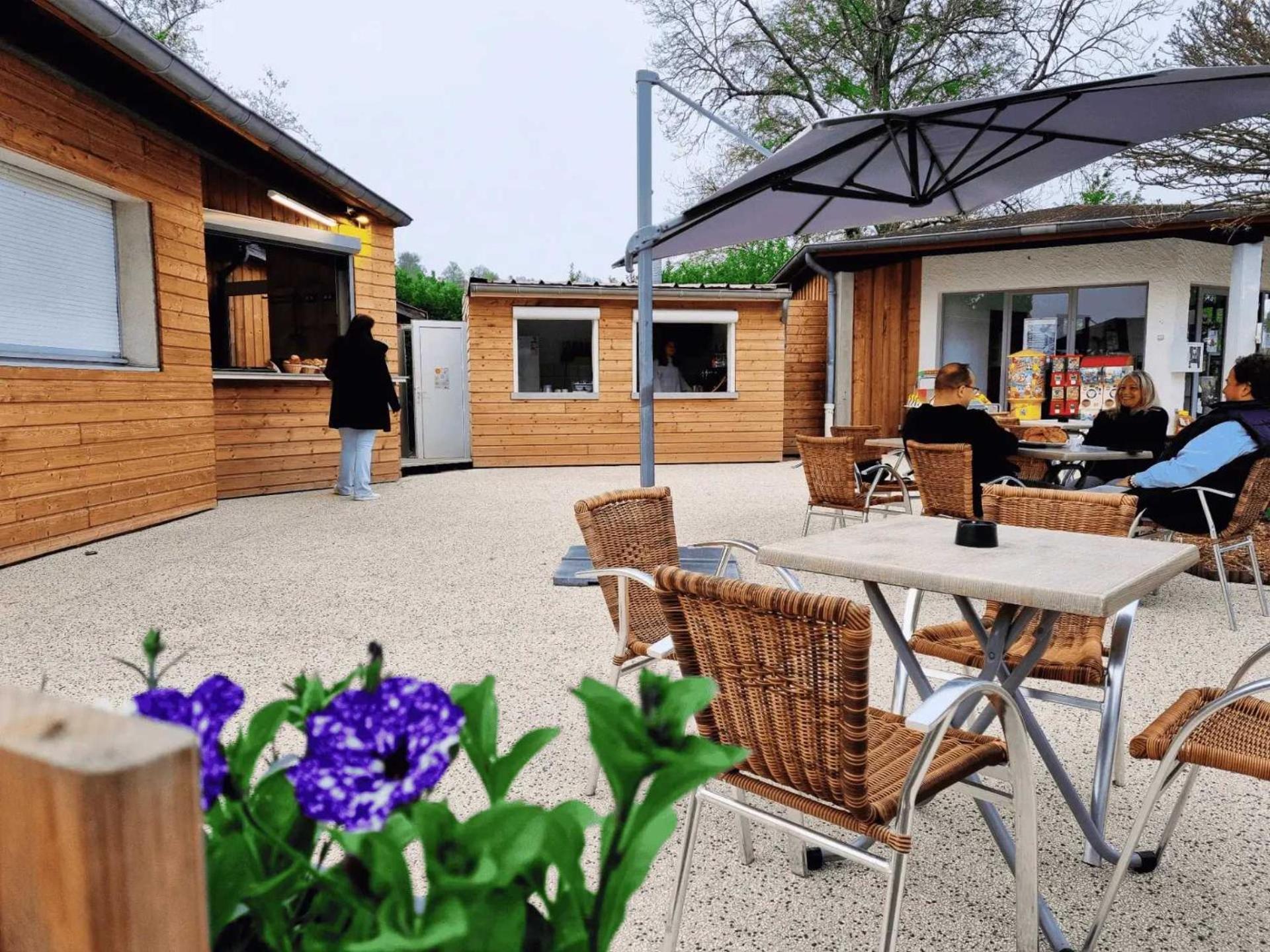 Camping De Charlieu - Mobile Home Экстерьер фото
